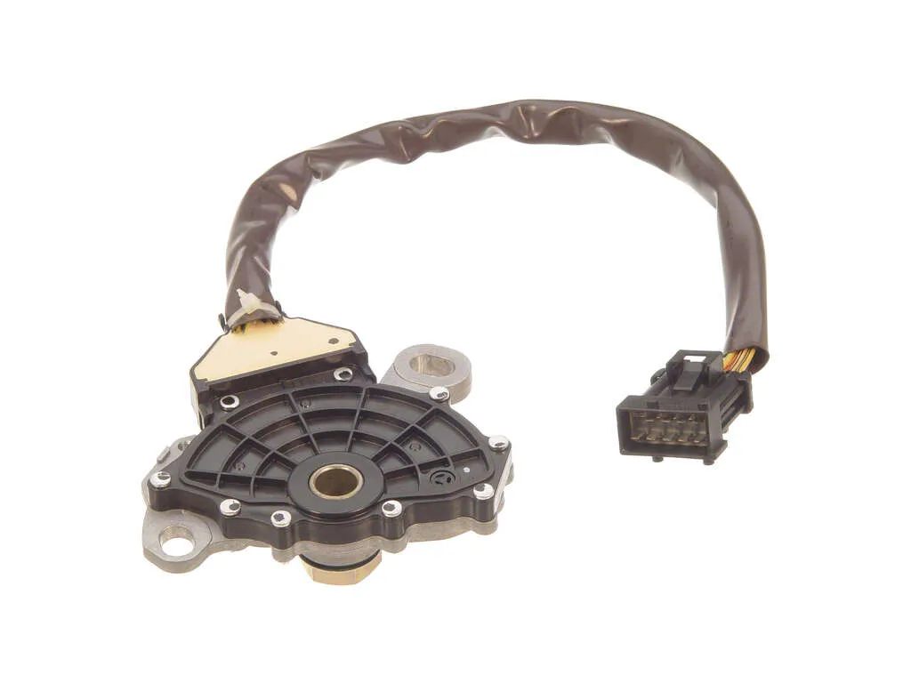 1999-2001 Saab 9-5 Back Up Light Switch (Genuine)