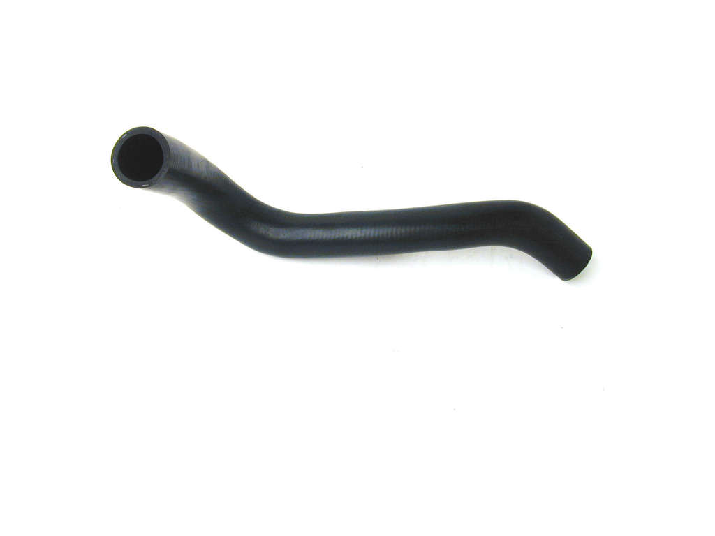 1985-1992 Volvo 740 Radiator Coolant Hose - Lower (APA/URO Parts)