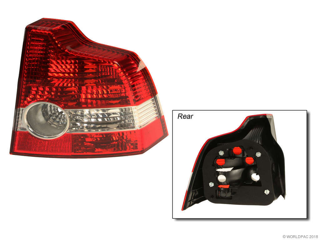 2004-2007 Volvo S40 Tail Light Assembly - Right (Magneti Marelli)