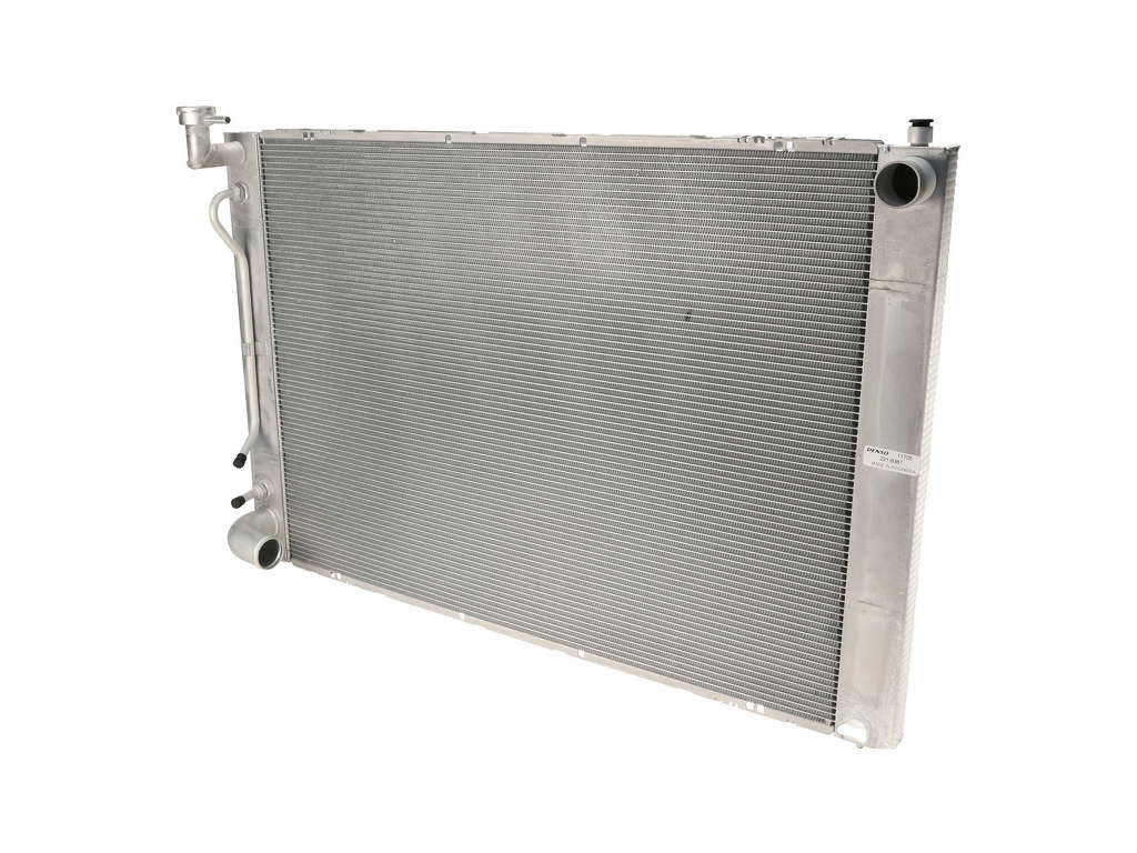 2004-2005 Lexus RX330 Radiator (Denso)