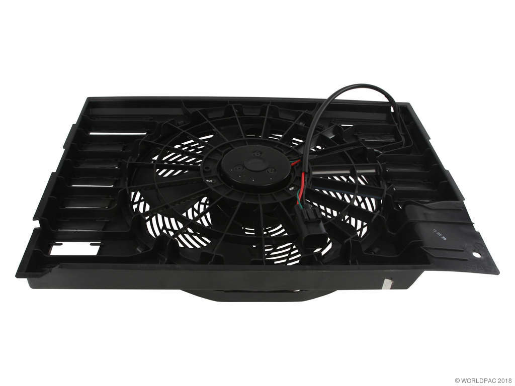 2007-2008 BMW Alpina B7 A/C Condenser Fan Assembly (Vemo)