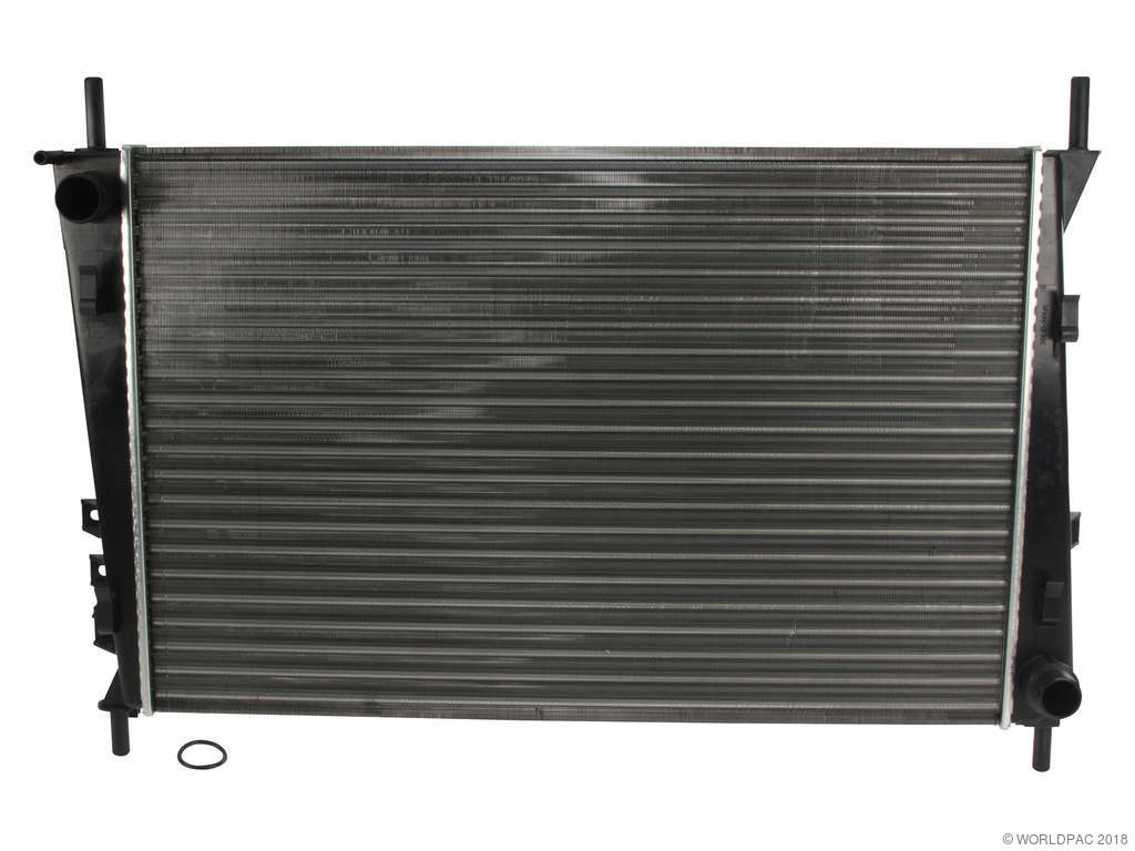 2002-2008 Jaguar X-Type Radiator (Nissens)