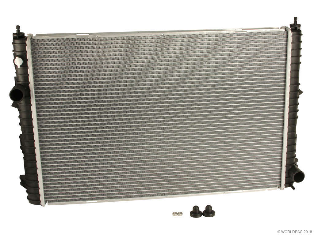 1999-2004 Land Rover Discovery Radiator (Nissens)