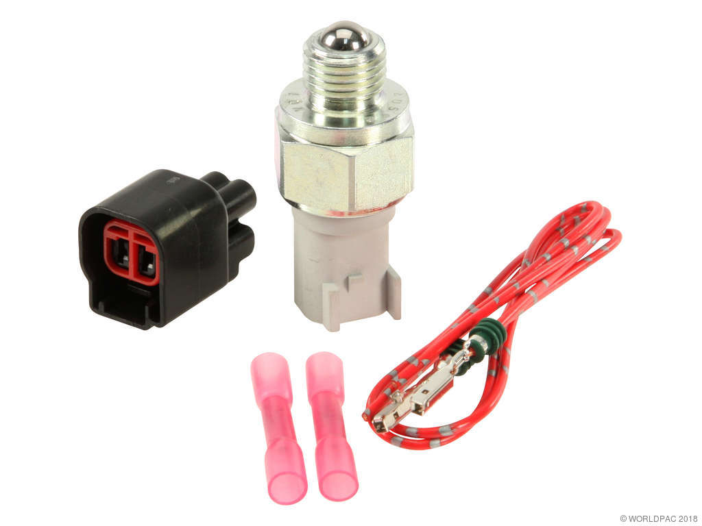 1998-2007 Volvo V70 Back Up Light Switch (FAE)