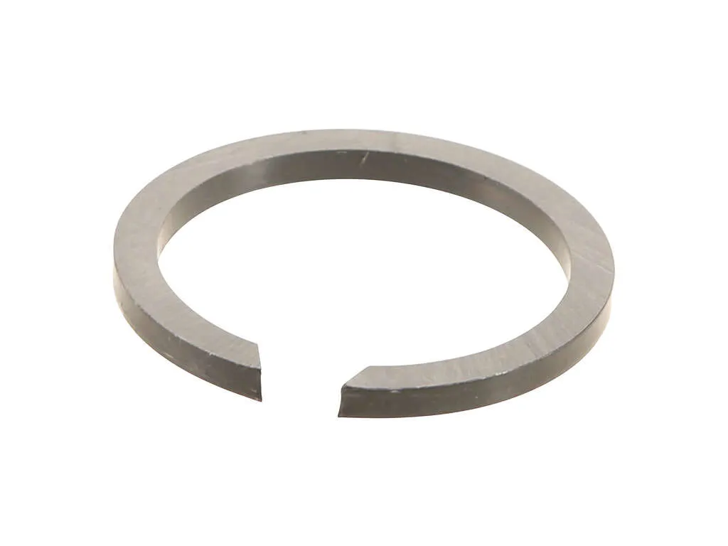 1998-2007 Toyota Land Cruiser Wheel Bearing Lock Ring - Front (Genuine)