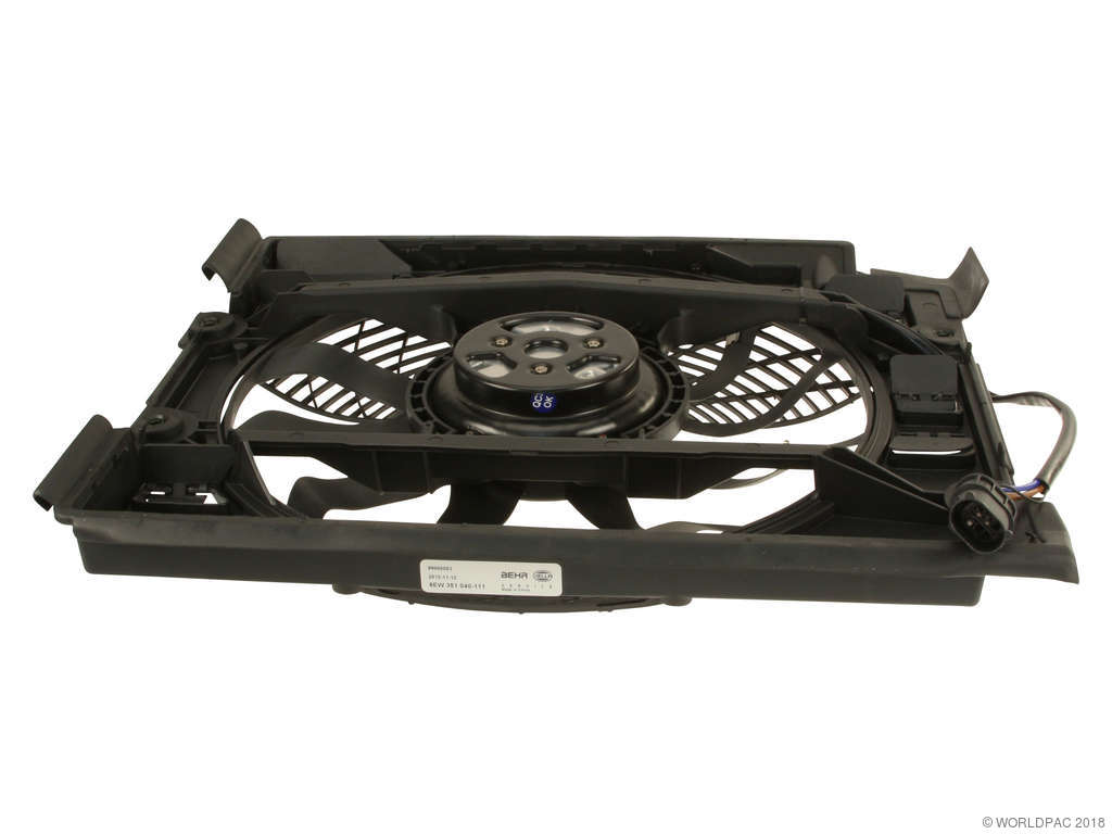1998-2000 BMW 528i A/C Condenser Fan Assembly (Behr)