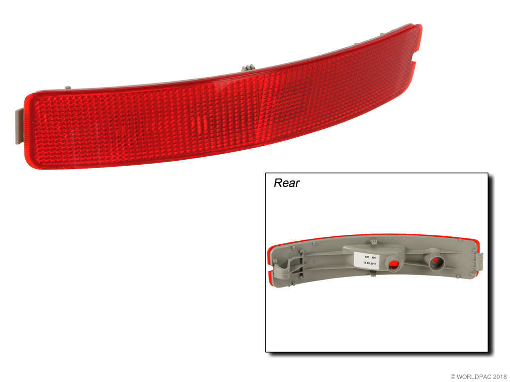 2003-2006 Volvo XC90 Marker Light Assembly - Rear Right (Genuine)