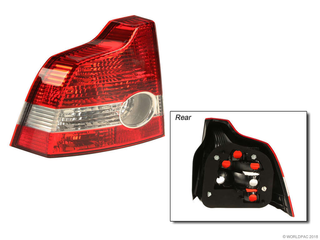 2004-2007 Volvo S40 Tail Light Assembly - Left (Magneti Marelli)