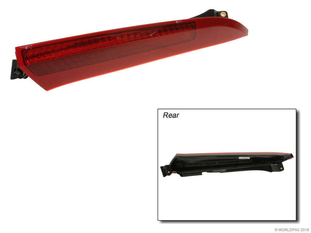 2003-2006 Volvo XC90 Tail Light Lens - Right Upper (Genuine)