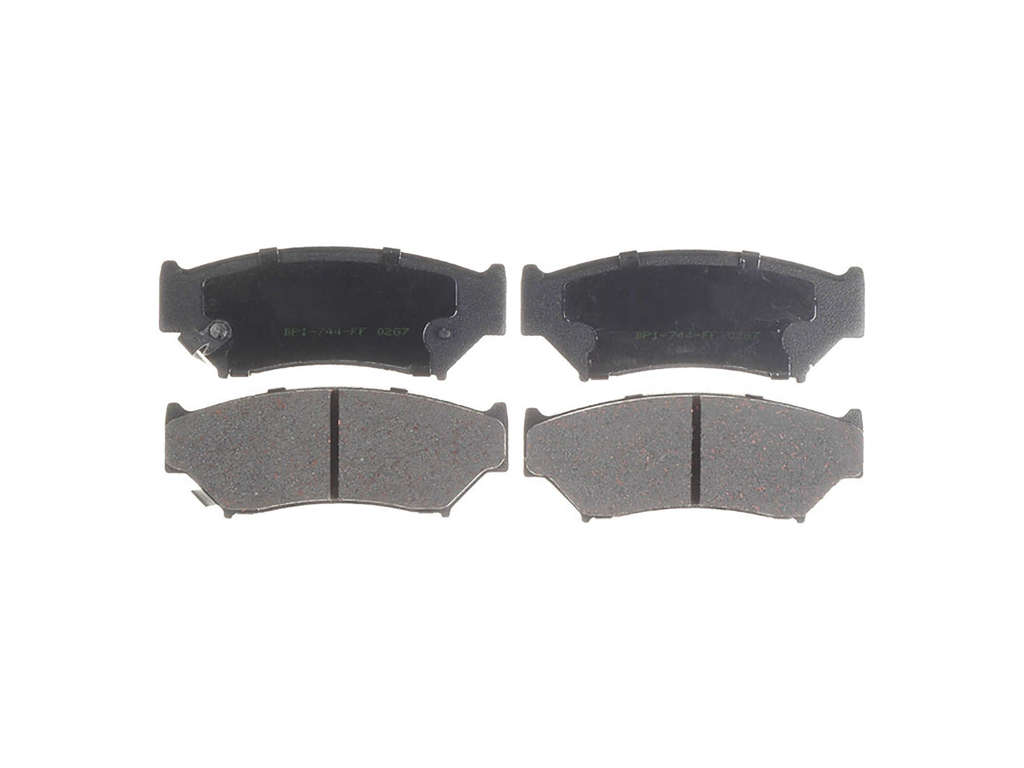 1998-2004 Chevrolet Tracker Disc Brake Pad Set - Front (ACDelco)