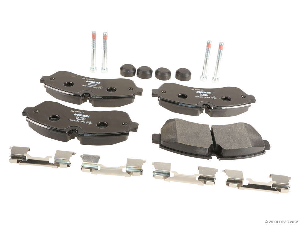 2021, 2020, 2019 Freightliner Sprinter 2500 3500 Disc Brake Pad Set