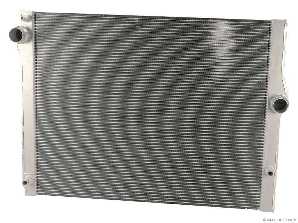 2015, 2014, 2013, 2012, 2011, 2010 BMW 750Li Radiator