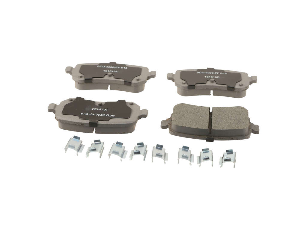 2007, 2006, 2005, 2004 Ford Freestar Disc Brake Pad Set