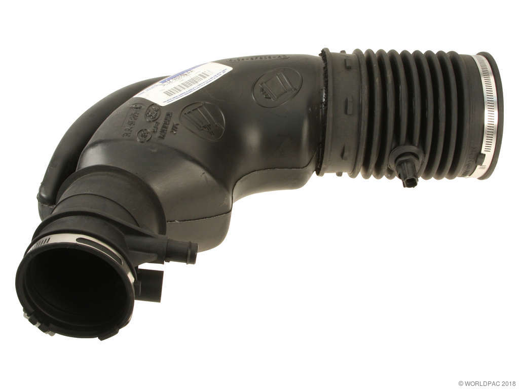 1999, 1998 Lincoln Navigator Engine Air Intake Hose