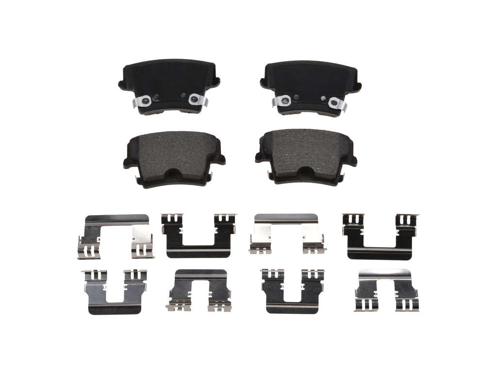 2008, 2007, 2006, 2005 Dodge Magnum Disc Brake Pad Set