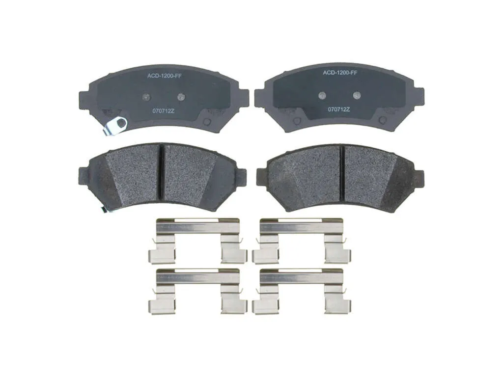 2005, 2004, 2003, 2002, 2001, 2000, 1999, 1998, 1997 Chevrolet Venture Disc Brake Pad Set