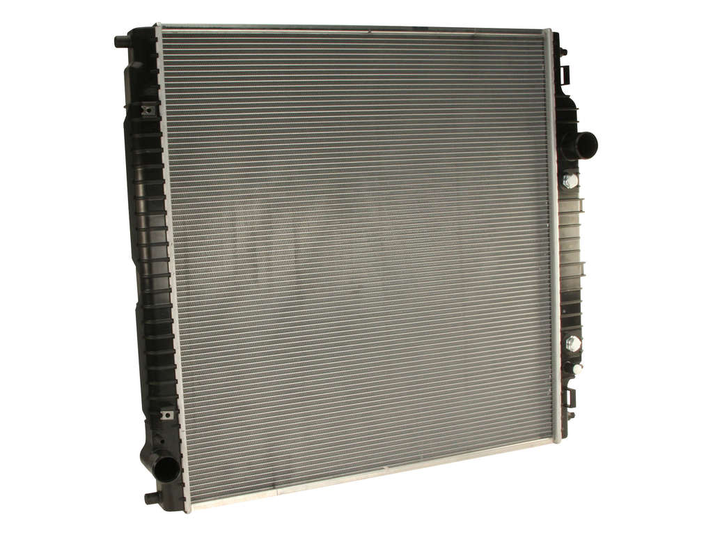 2005 Ford Excursion Super Duty Radiator