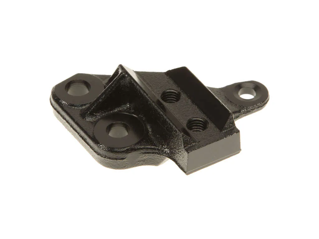 2006, 2005, 2004 Volvo S80 Engine Mount Bracket
