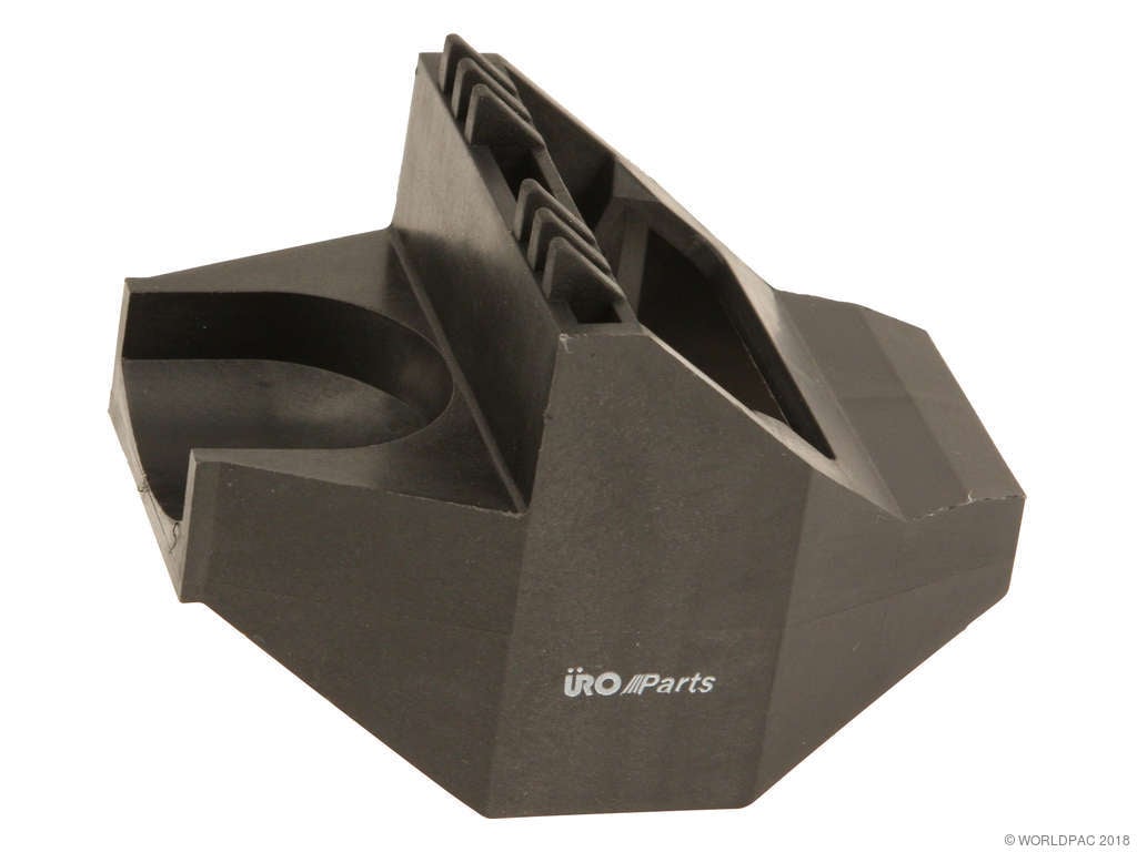 2006, 2005, 2004, 2003, 2002, 2001 BMW M3 Radiator Mount Bracket