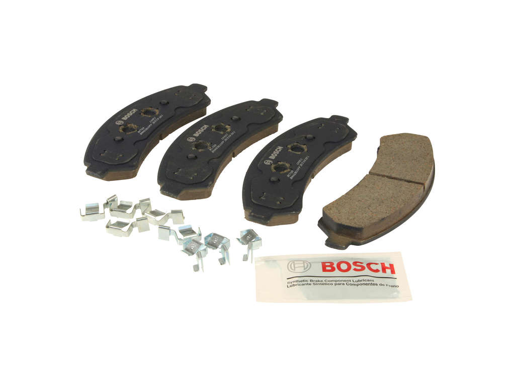 2005, 2004, 2003, 2002, 2001, 2000, 1999, 1998, 1997 GMC Jimmy Disc Brake Pad Set