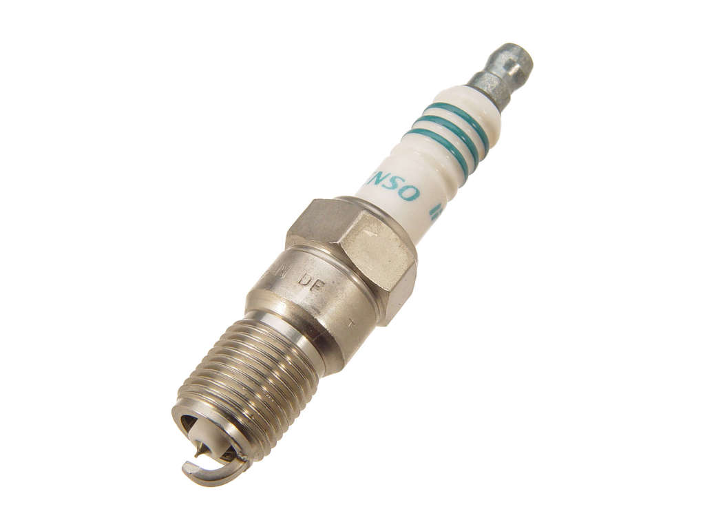 2005, 2004, 2003 Lincoln LS Spark Plug