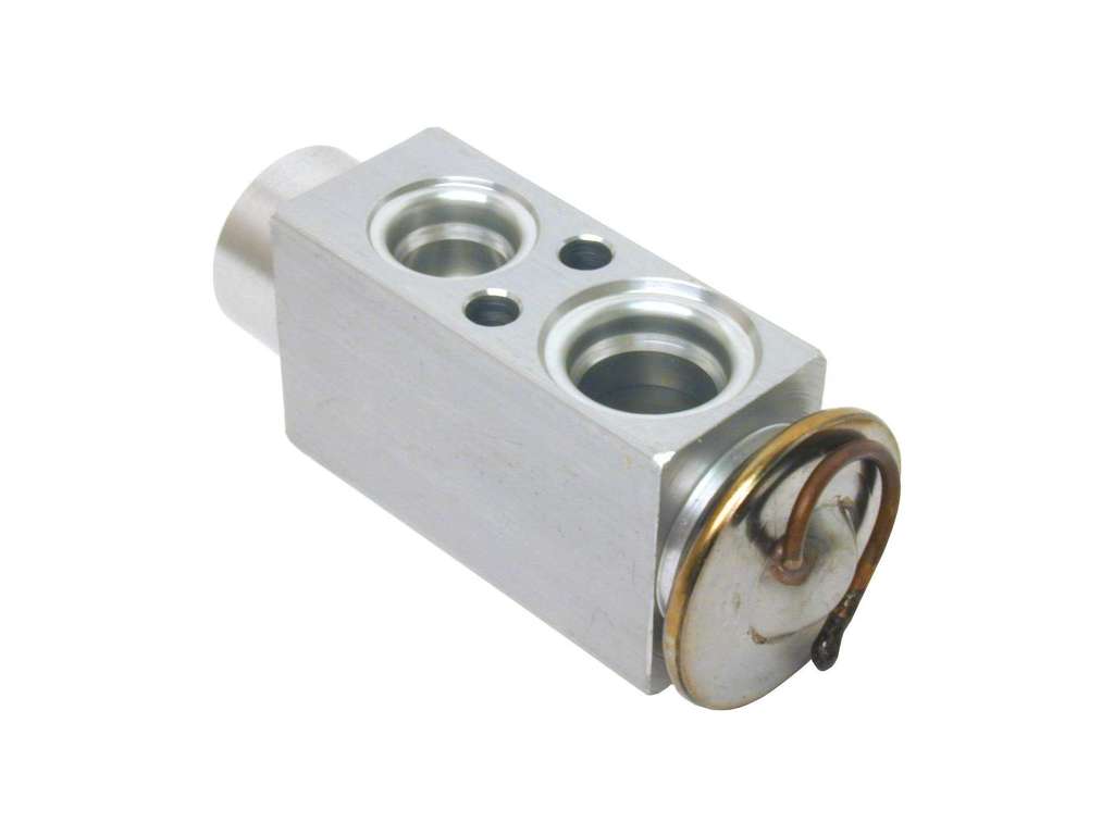 2004, 2003, 2002, 2001, 2000 Volvo S80 A/C Expansion Valve