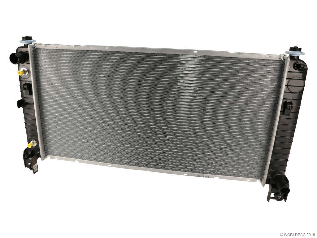 Radiator for 2012 Chevrolet Suburban 1500 34/" BETWEEN TANKS-W//ENGINE OIL COOLER