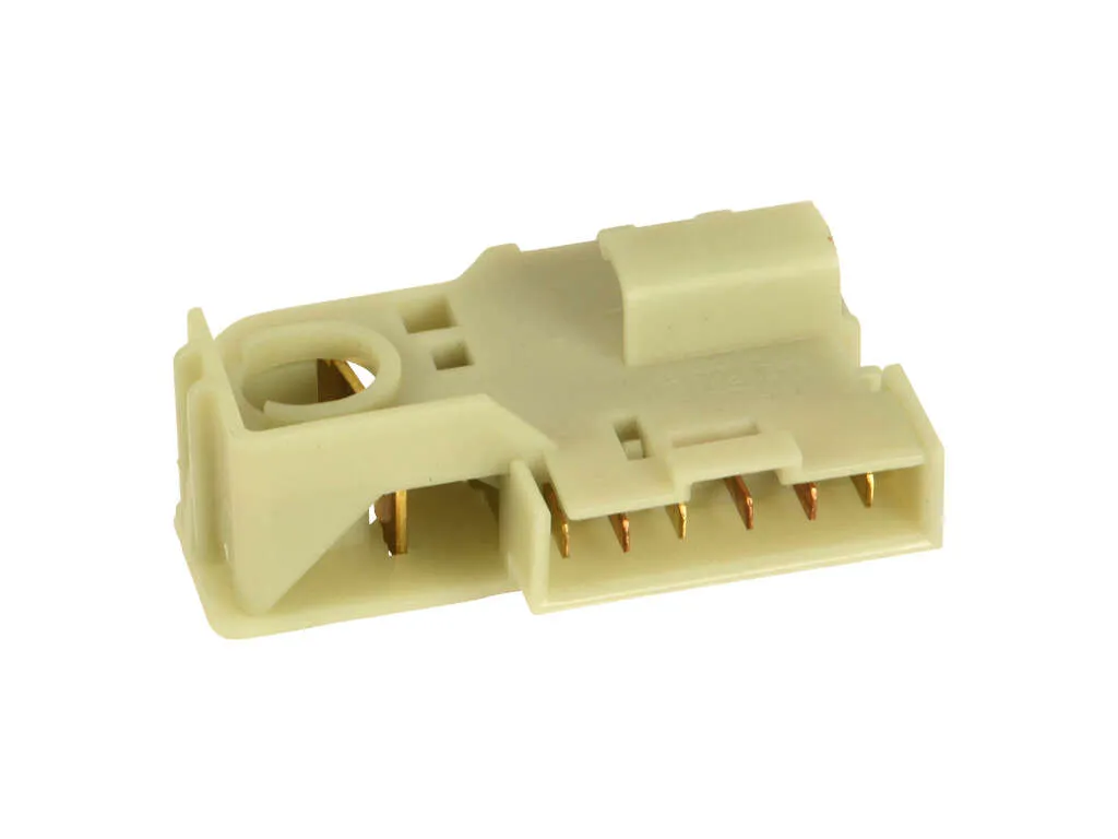 2000, 1999, 1998, 1997, 1996, 1995, 1994 GMC C3500 Brake Light Switch