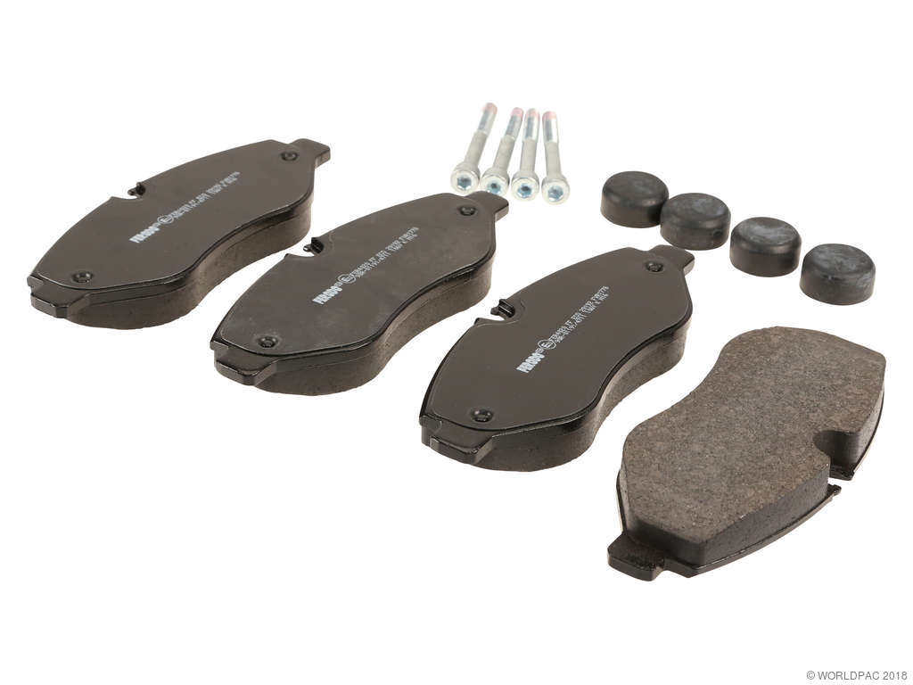 2018, 2017, 2016, 2015, 2014, 2013, 2012, 2011, 2010, 2009, 2008, 2007 Freightliner Sprinter 2500 2500 Disc Brake Pad Set